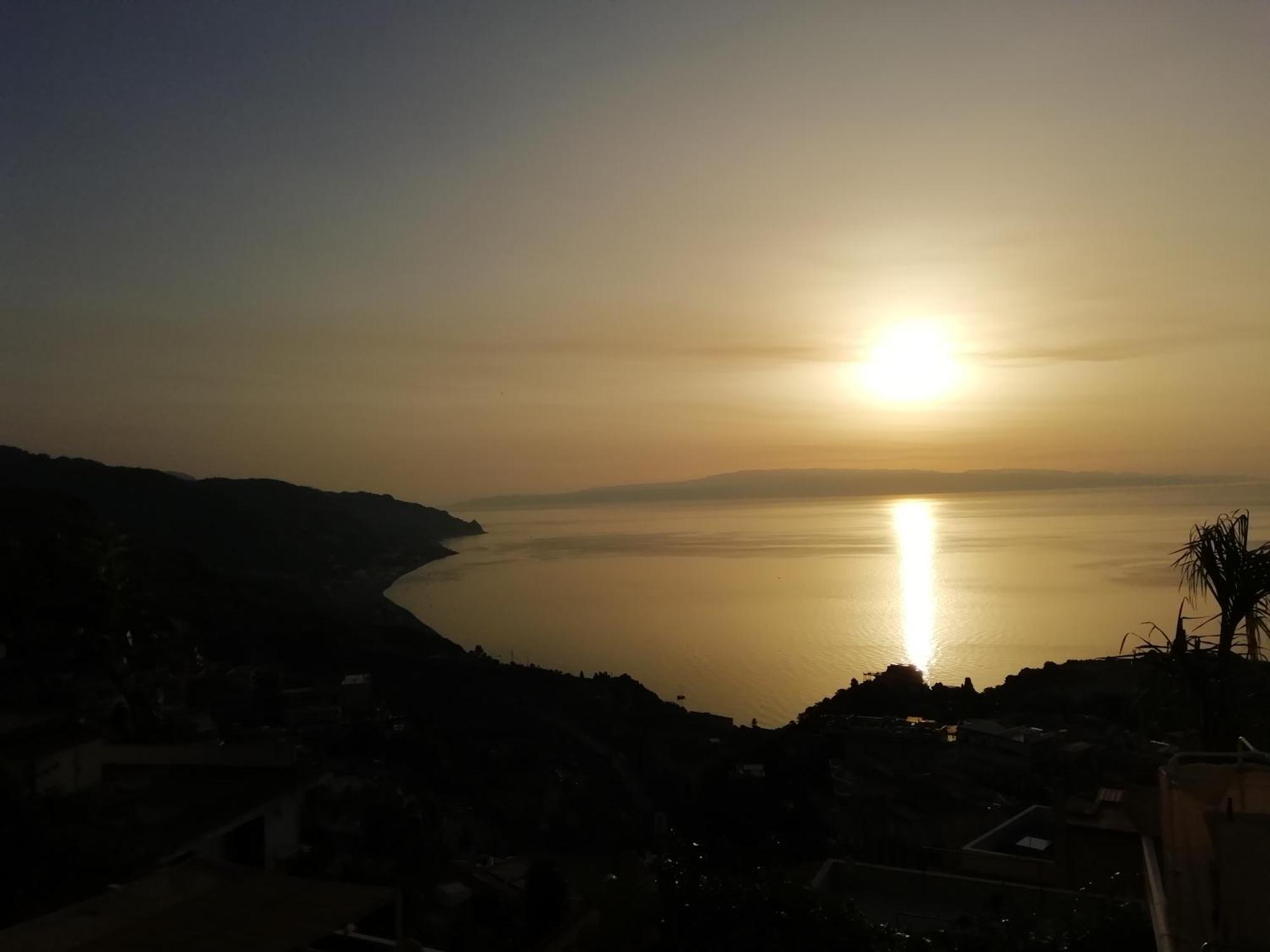 Villa Johnny And Mary'S House Breathtaking View Taormine Chambre photo